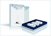 磨砂精品化妆品包装盒,烫蓝金